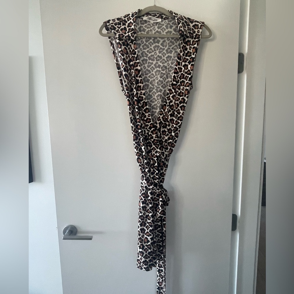DVF Leopard Print Sleeveless Wrap Dress with collar XL